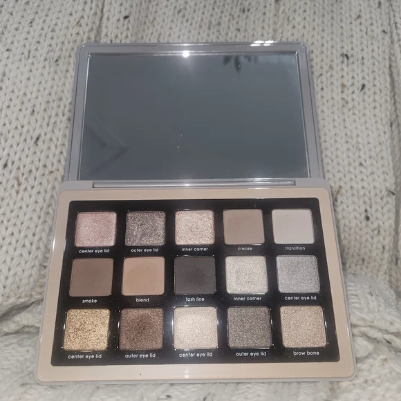 Natasha Denona Glam Eyeshadow Palette - Gold and Brown Tones - Picture 3 of 4